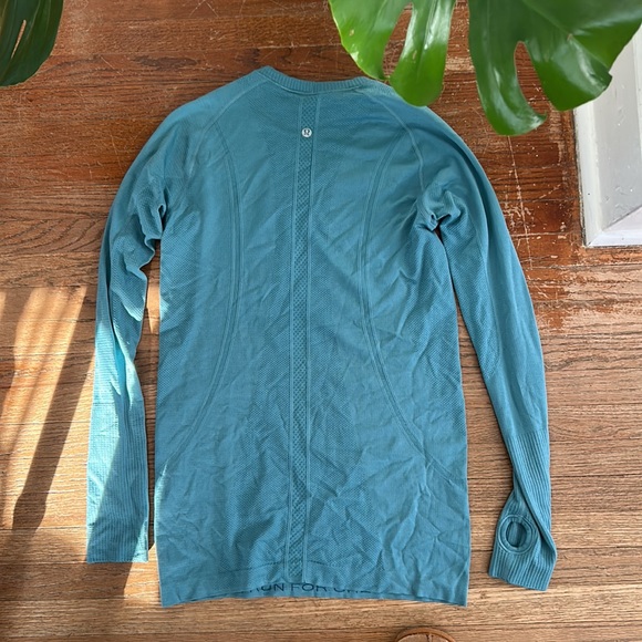 Lululemon Swiftly Tech Long Sleeve - Picture 6 of 6